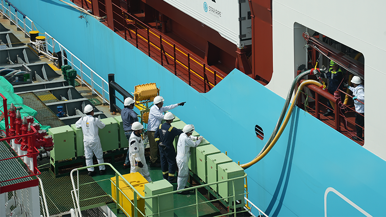 Maersk’s first dual-fuel methanol containership has bunkered with bio-methanol at the port of Singapore