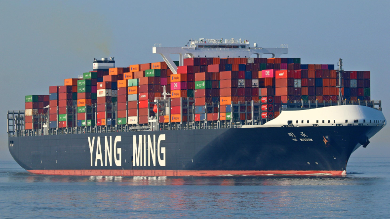 Yang Ming 14000 teu containership YM Wisdom 