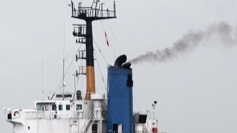 Ship funnel emission