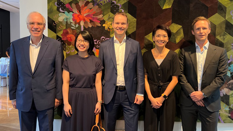 From left to right: Norwegian Ambassador to Singapore, H.E. Eivind S. Homme, Gard's senior lawyer Tan Wan Jing, Gard's chief executive officer Rolf Thore Roppestad, GCMD's chief executive officer Professor Lynn Loo, and Gard's vice president Sven Jensen