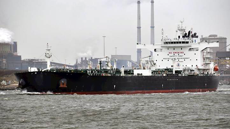 Marlin Luanda tanker entering port