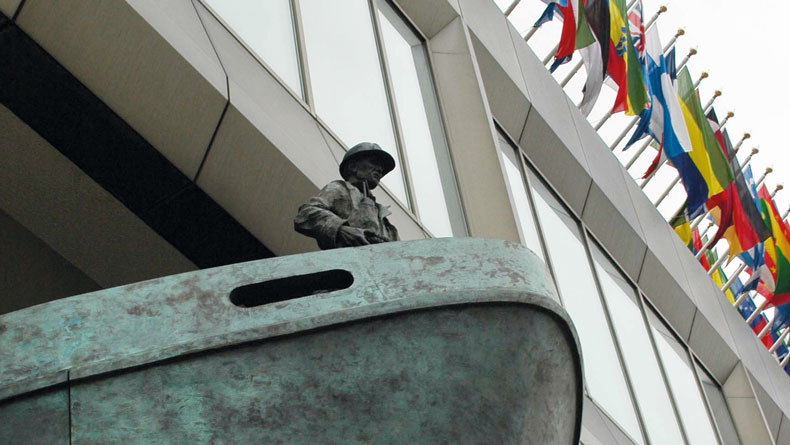 Seafarer statue at the IMO HQ