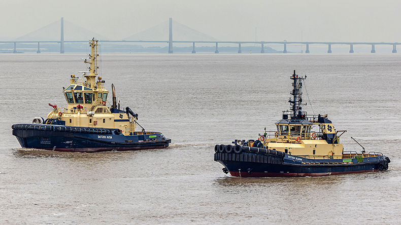 Tugs Svitzer Avon and Ellerby waiting on the arrival  bulk carrier 