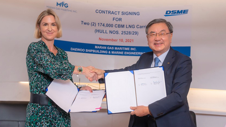 Maria Angelicoussis with DSME chief executive Sung-geun Lee at an order signing for Maran Gas LNG carriers
