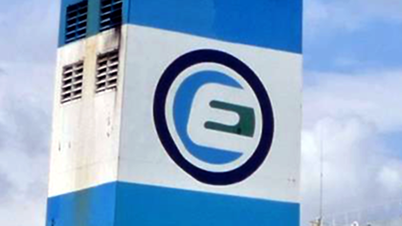 Euronav logo on ship's funnel