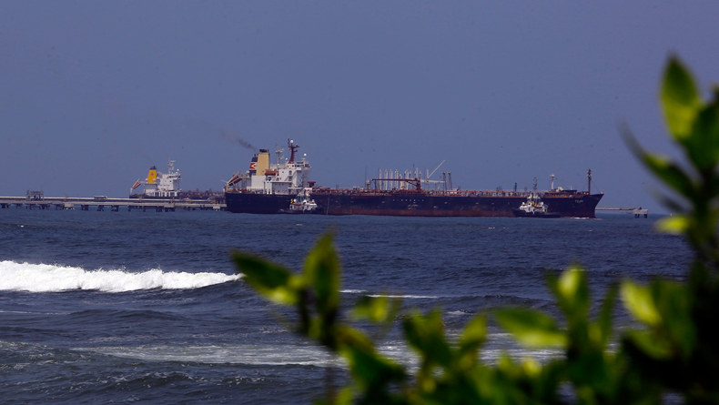 Tanker in Puerto Cabello Venezuela 790x444 credit ZUMA Press Alamy