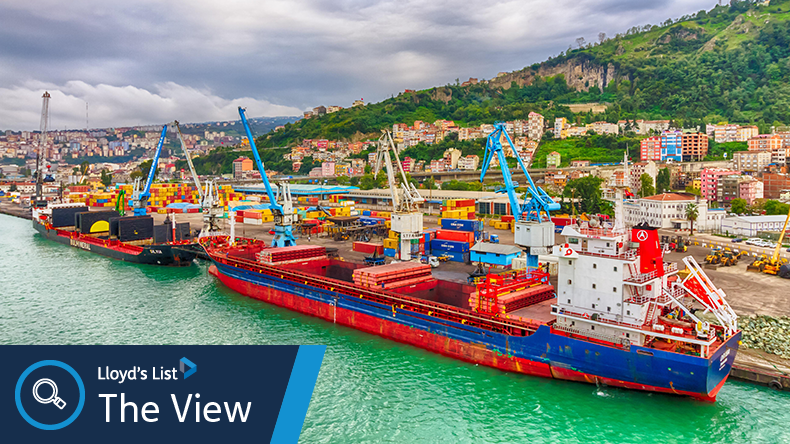 Ships at the Black Sea port facilities at Trabzon, Turkey 2014. credit agefotostock / Alamy Stock Photo